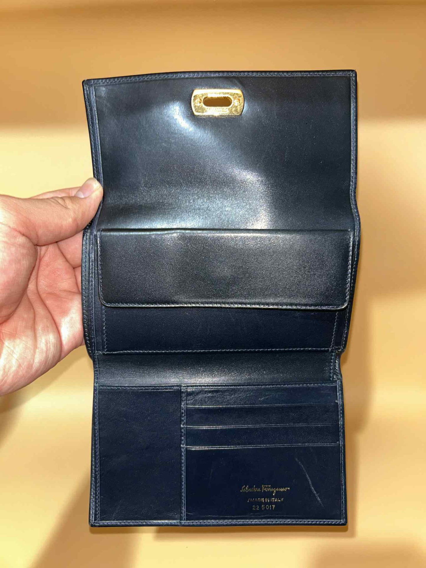 Ferragamo #372 preloved