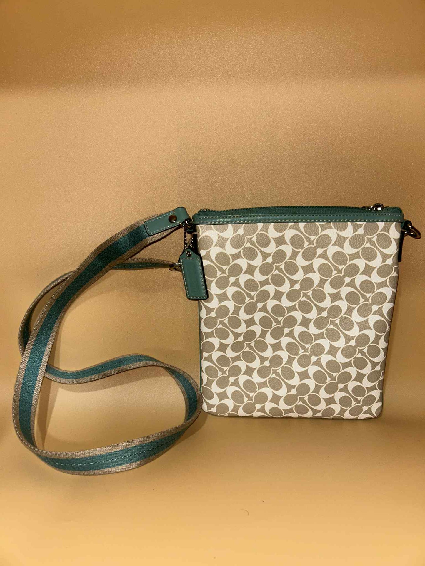 Coach #370 preloved