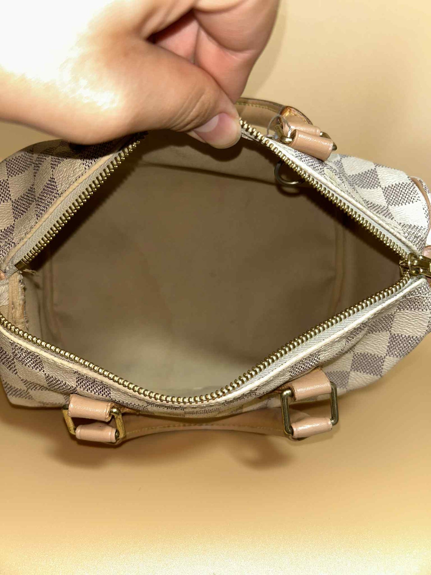 Louis Vuitton #209 preloved