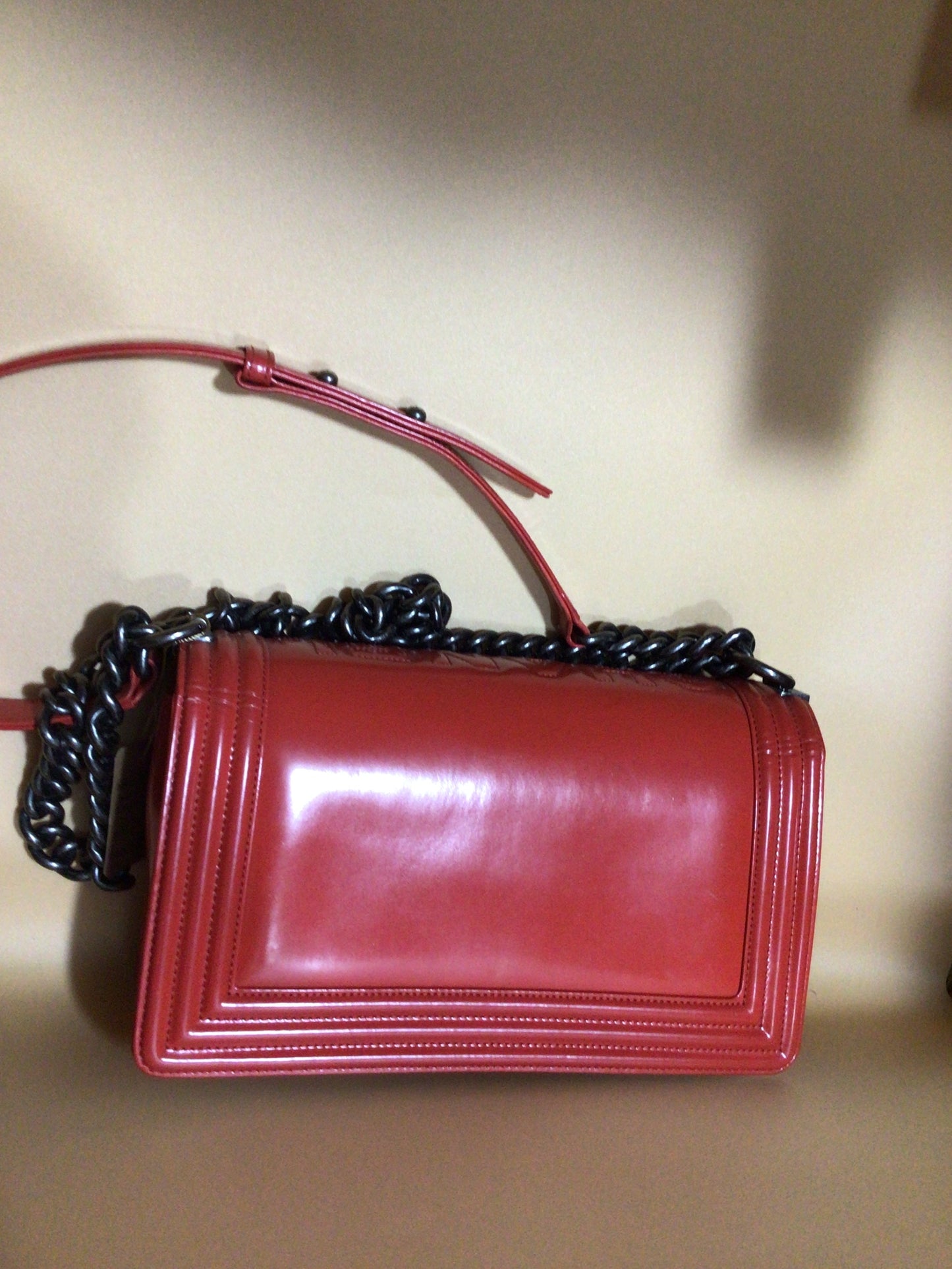 Chanel boy flap red #402