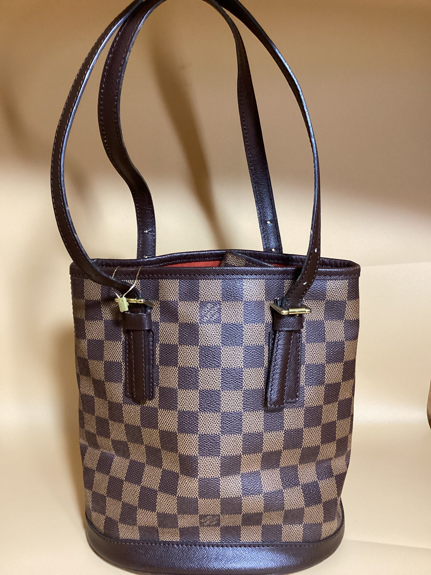 Louis Vuitton #233 PRELOVED