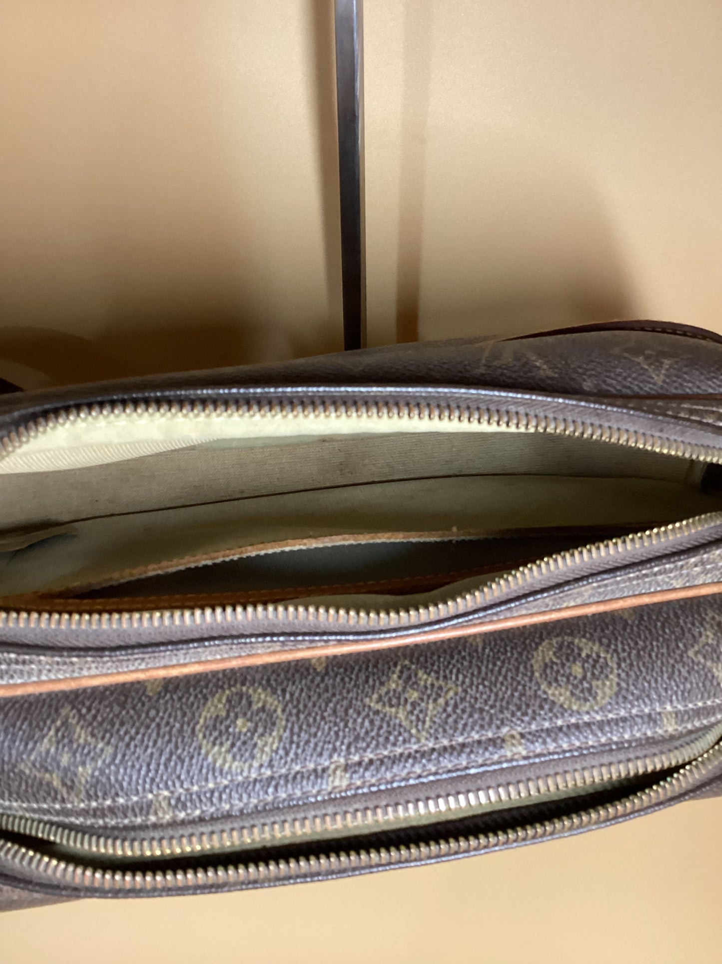 LV MONOGRAM REPORTER CROSSBODY UNISEX BAG PRELOVED #97