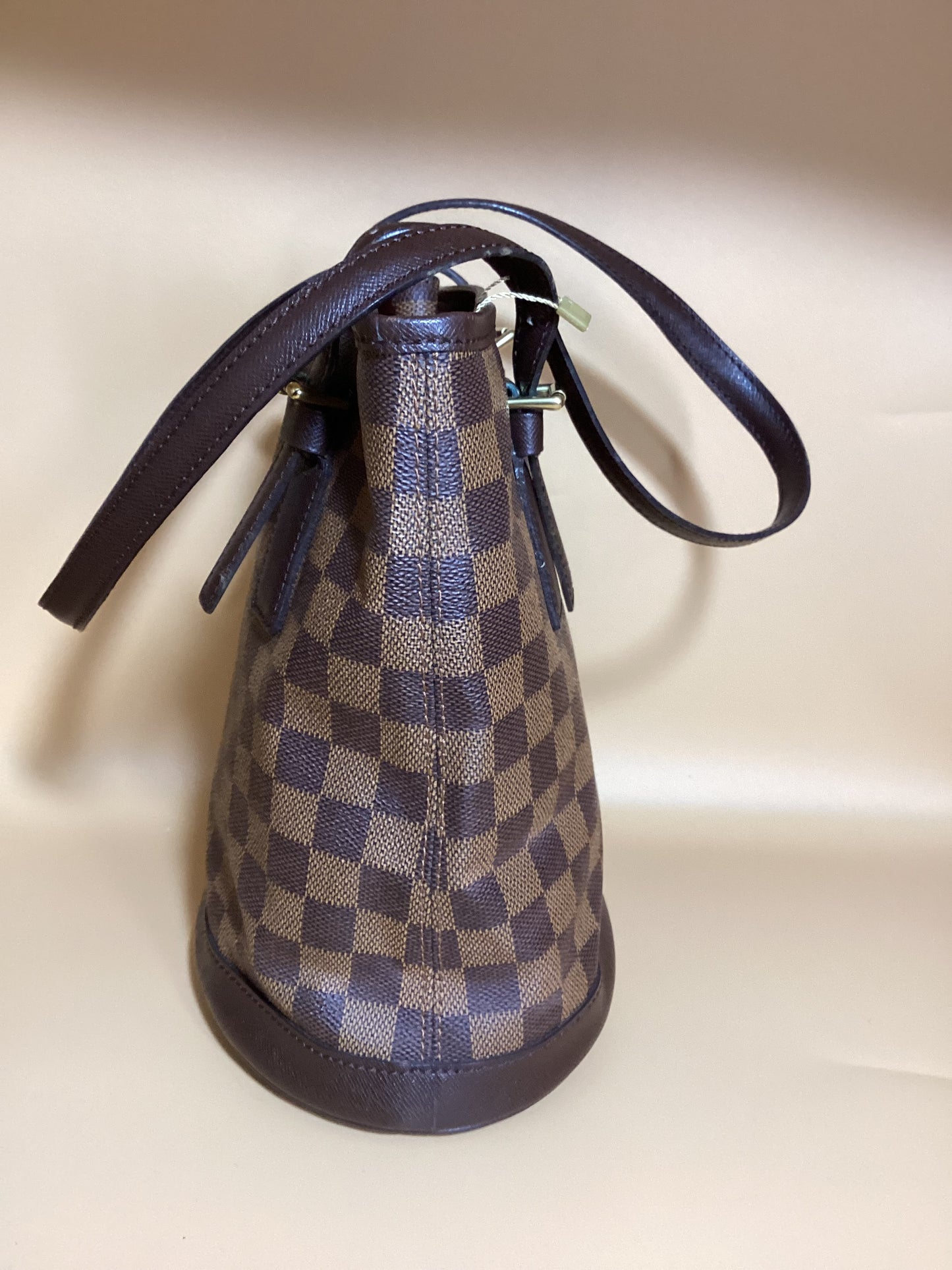 Louis Vuitton #233 PRELOVED