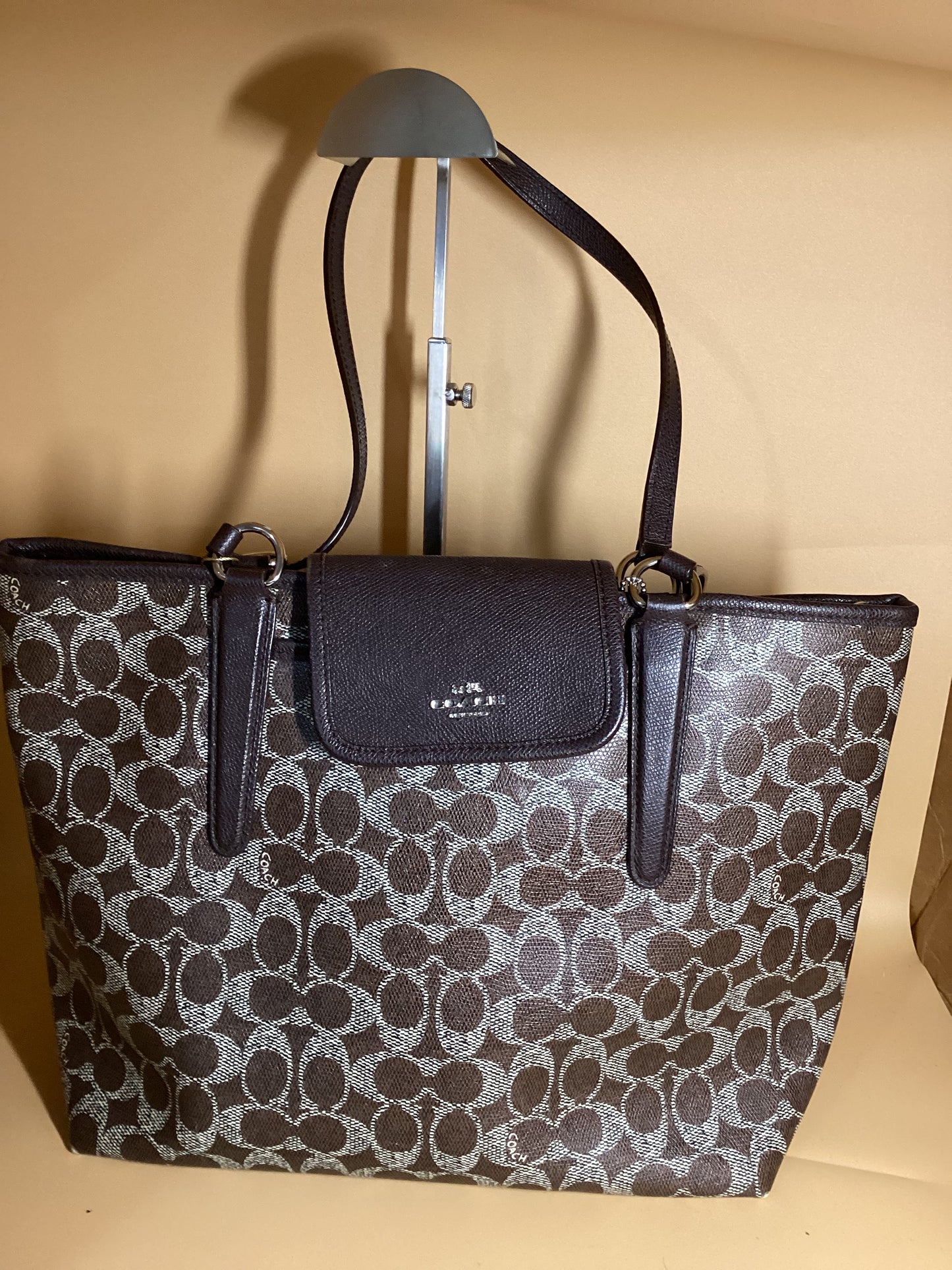 COACH PRELOVED #115
