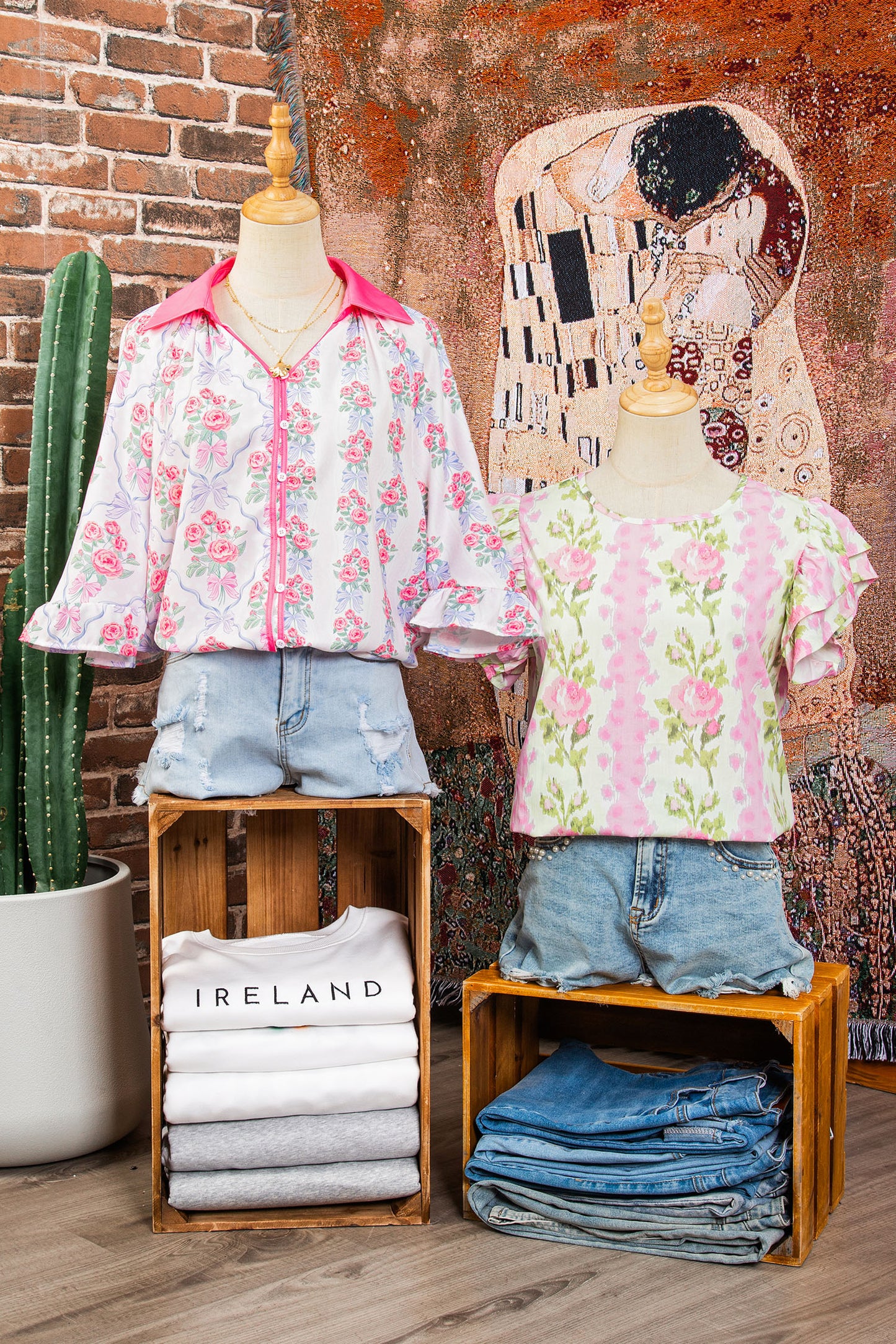 Top de verano con estampado floral rosa y mangas con volantes #5
