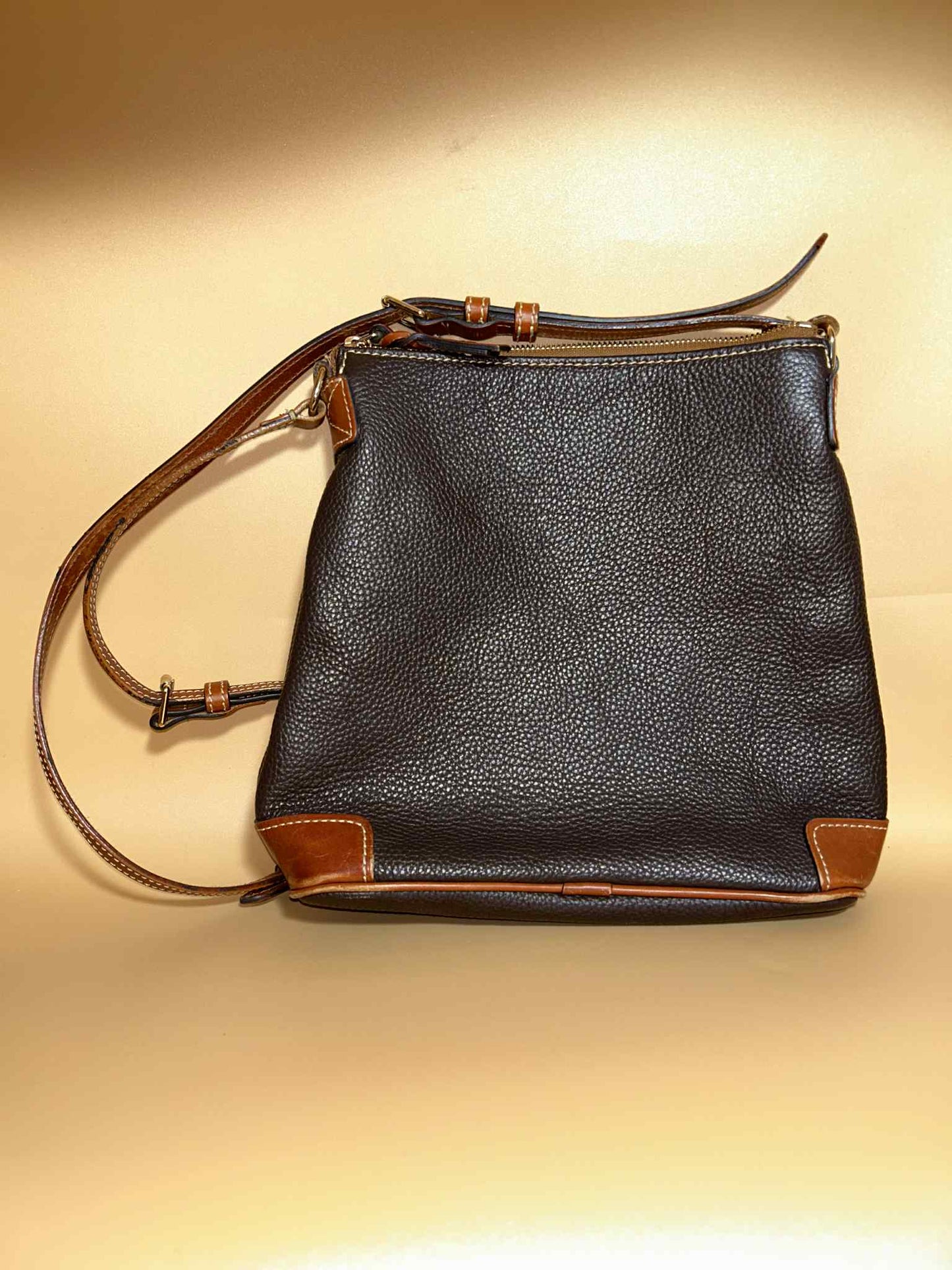 Dooney & Bourke #198 preloved