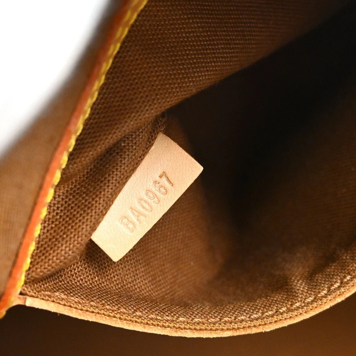 LOUIS VUITTON #118 preloved